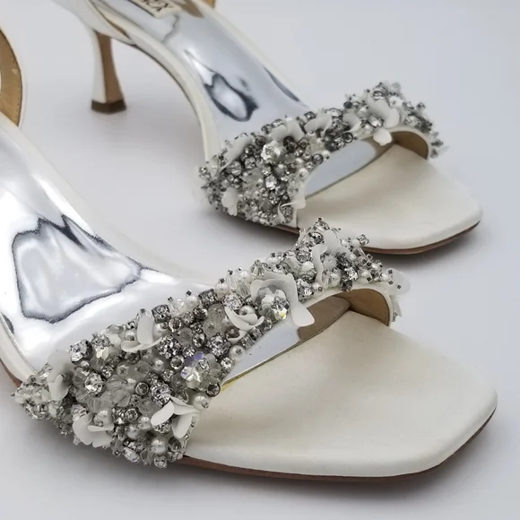 Badgley Mischka Telissa Kitten Heel Sandals, Soft White, Women's Size 9.5 - Picture 2 of 16